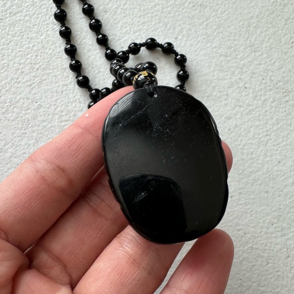 BLACK BEADED CARVED BUDDHA NECKLACE Pendant Necklace Meditation Gemstone - Picture 6 of 7